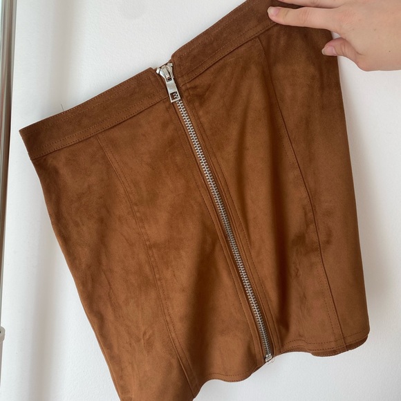 Suede skirt - Picture 2 of 4